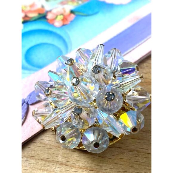 Vintage Aurora Borealis Crystal Beaded Brooch Pin Gold-Tone Backing Mid-Century - Picture 3 of 7